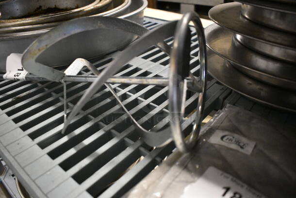 Metal Mixing Paddle / Whisk. 5.5x5.5x19 - Image 3 of 5