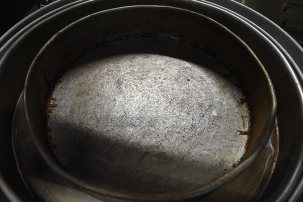 6 Various Metal Round Baking Pans. Includes 23x23x3. 6 Times Your Bid! - Image 4 of 4