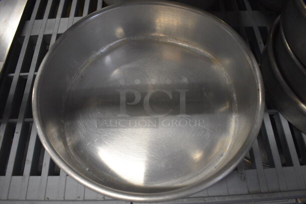7 Metal Round Baking Pans. 10.5x10.5x3, 10.5x10.5x2. 7 Times Your Bid! - Image 3 of 3