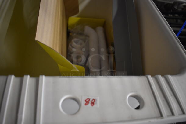 White Poly Single Bay Sink. 18x23x15. Legs 22" - Image 6 of 6