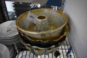 4 Various Metal Bundt Cake Pans. 9.5x9.5x4. 4 Times Your Bid!