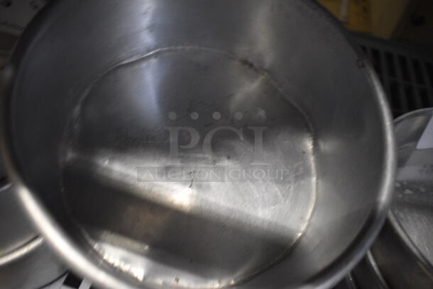 4 Metal Round Baking Pans. 7.5x7.5x3. 4 Times Your Bid! - Image 2 of 4