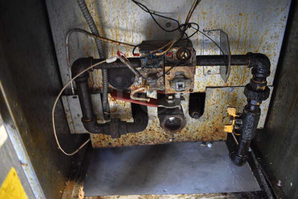 NICE! Frymaster Stainless Steel Commercial Deep Fryer w/Thermotic Controls on Commercial Casters. 21x40x48 - Image 6 of 7