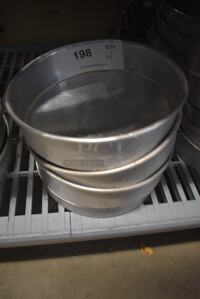 4 Metal Round Baking Pans. 8.5x8.5x2. 4 Times Your Bid!