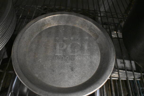 6 Metal Round Pans. 9x9x1. 6 Times Your Bid! - Image 4 of 4