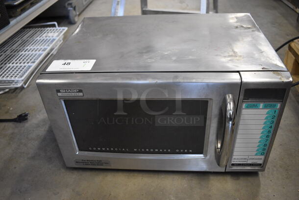 Sharp Model R-21LTF Commercial Microwave Oven. 20.5x16x11