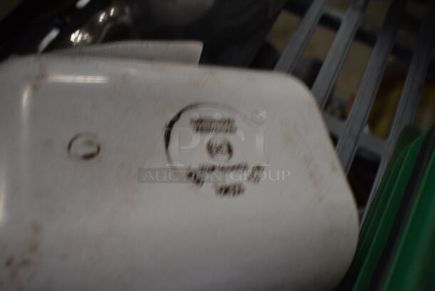 6 White Poly Ice Scoops. 12x5.5x3.5. 6 Times Your Bid! - Image 3 of 4