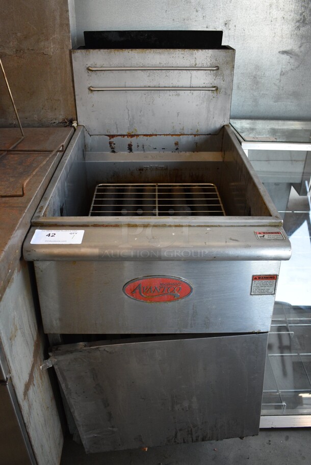 SWEET! Avantco Model FF518-P Stainless Steel Commercial Floor Style Deep Fryer on Metal Legs. 21x34.5x47