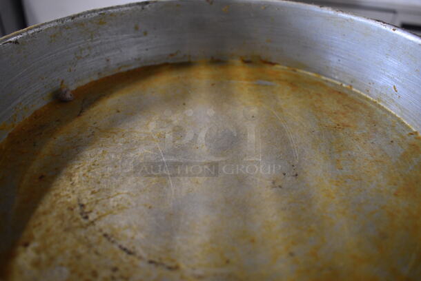 10 Metal Round Baking Pans. 10.5x10.5x2. 10 Times Your Bid! - Image 5 of 5