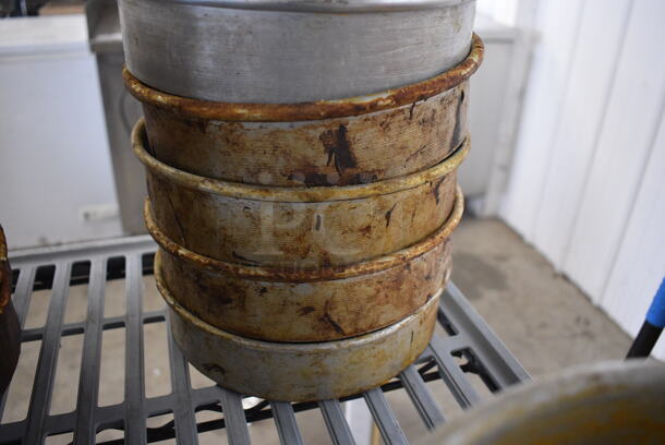 8 Metal Round Baking Pans. 8.5x8.5x2. 8 Times Your Bid! - Image 3 of 5