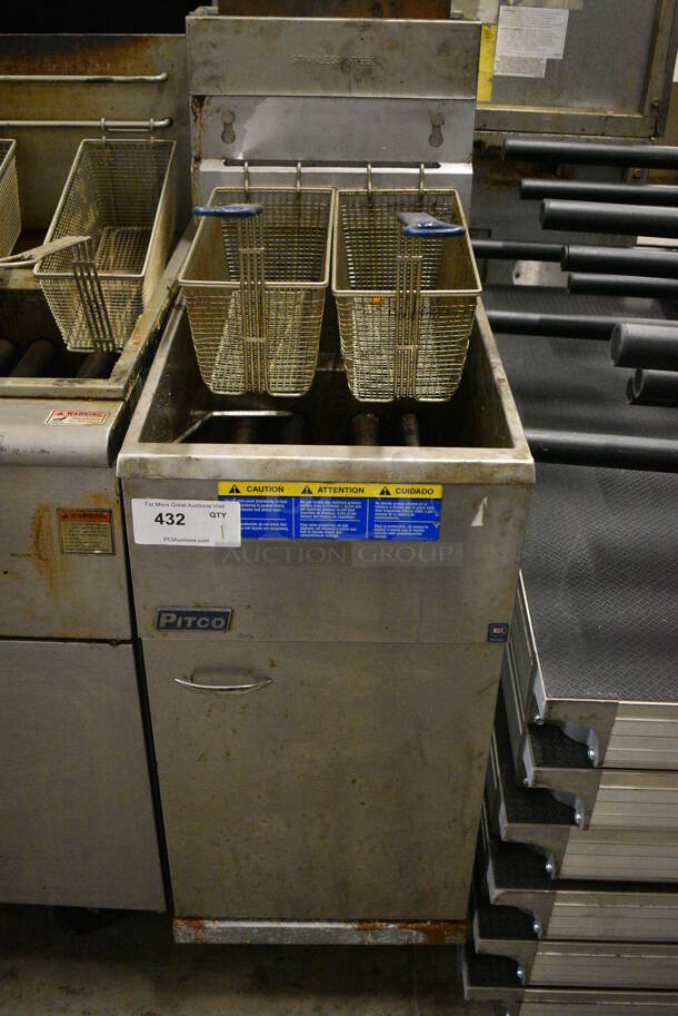 NICE! 2015 Pitco Frialator Model 40D Stainless Steel Commercial Natural Gas Powered Deep Fat Fryer w/ 2 Metal Fry Baskets. 115,000 BTU. 15x30x48 - Image 1 of 7