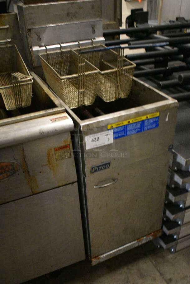 NICE! 2015 Pitco Frialator Model 40D Stainless Steel Commercial Natural Gas Powered Deep Fat Fryer w/ 2 Metal Fry Baskets. 115,000 BTU. 15x30x48 - Image 2 of 7