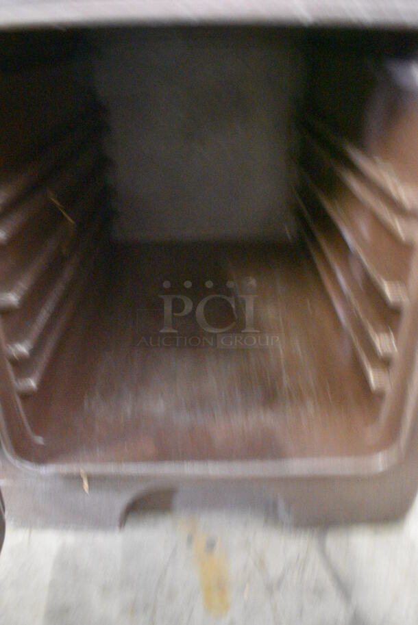 NICE! Cambro Brown Poly Portable Food Case. 17x24x23 - Image 5 of 5