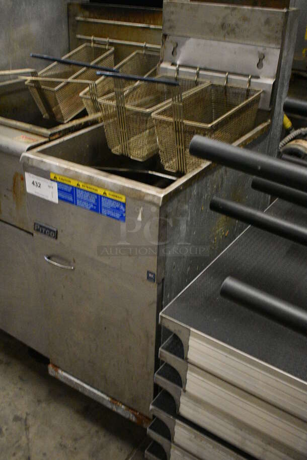 NICE! 2015 Pitco Frialator Model 40D Stainless Steel Commercial Natural Gas Powered Deep Fat Fryer w/ 2 Metal Fry Baskets. 115,000 BTU. 15x30x48 - Image 3 of 7