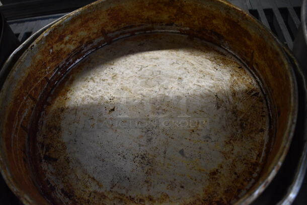 5 Various Metal Round Nesting Baking Pans. Includes 14.5x14.5x3. 5 Times Your Bid! - Image 3 of 4
