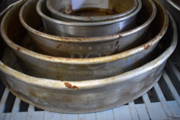 5 Various Metal Round Nesting Baking Pans. Includes 14.5x14.5x3. 5 Times Your Bid! - Image 4 of 4