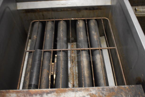 NICE! 2017 Anets Model FF518-P Stainless Steel Commercial 52 Pound Capacity Propane Gas Powered Deep Fat Fryer w/ 2 Metal Fry Baskets. 150,000 BTU. 21x34x46 - Image 5 of 7