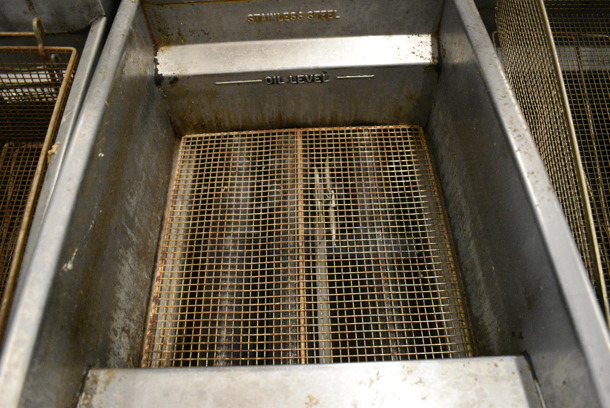 NICE! Imperial Stainless Steel Commercial Gas Powered Deep Fat Fryer w/ 2 Metal Fry Baskets. 15.5x31x47 - Image 5 of 6