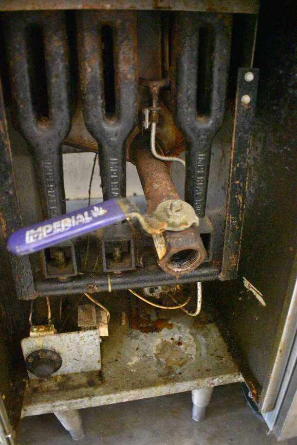 NICE! Imperial Stainless Steel Commercial Gas Powered Deep Fat Fryer w/ 2 Metal Fry Baskets. 15.5x31x47 - Image 6 of 6