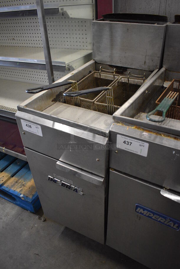 NICE! Imperial Model FG40 Stainless Steel Commercial Gas Powered Deep Fat Fryer w/ 2 Metal Fry Baskets. 105,000 BTU. 15.5x31x47 - Image 3 of 8