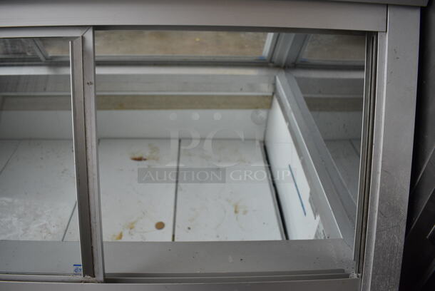 NICE! Hussmann Model GIM-6 Metal Commercial Floor Style Merchandiser. 115 Volts, 1 Phase. 72.5x40.5x49.5. Cannot Test Due To Plug Style - Image 4 of 8