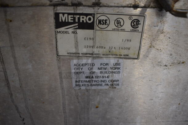 NICE1 Metro Mdoel C190 Metal Commercial Warming Cabinet on Commercial Casters. 120 Volts, 1 Phase. 29x29.5x30.5. Tested and Powers On But Does Not Get Warm - Image 5 of 7