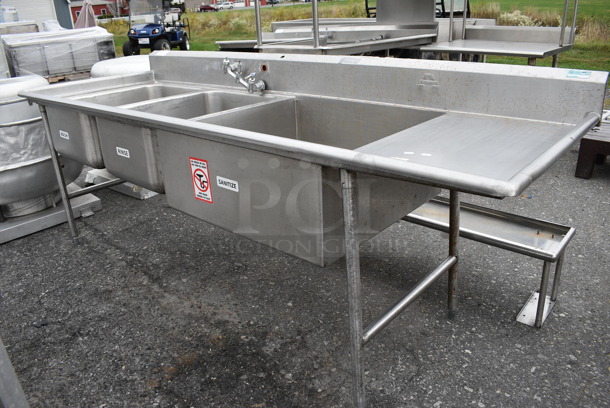 Stainless Steel Commercial 3 Bay Sink w/ Right Side Drainboard and Handles. 99x34x40. Bays 20x28x12, 30x30x12. Drainboard 18x31x2 - Image 3 of 7