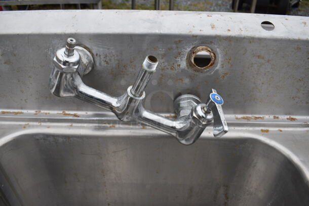 Stainless Steel Commercial 3 Bay Sink w/ Right Side Drainboard and Handles. 99x34x40. Bays 20x28x12, 30x30x12. Drainboard 18x31x2 - Image 5 of 7