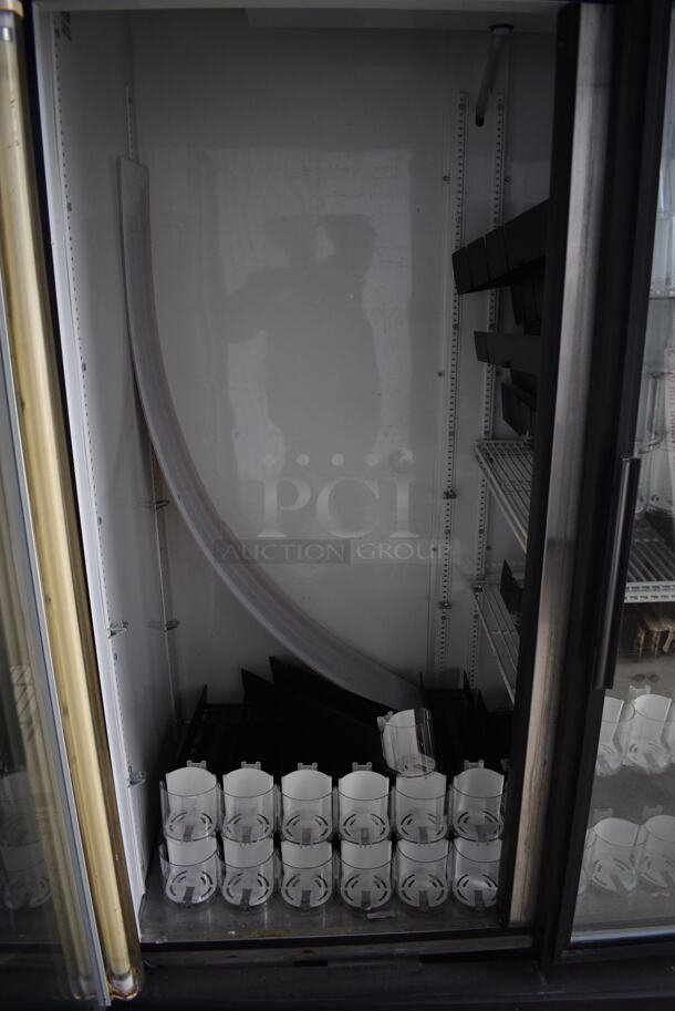 NICE! True Model GDM-49 Metal Commercial 2 Door Reach In Cooler Merchandiser w/ Poly Coated Racks and Drink Sliders. 115 Volts, 1 Phase. 54x31x79. Tested and Working! - Image 4 of 7