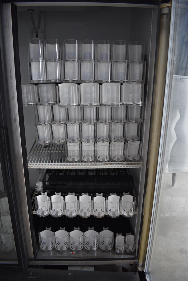 NICE! True Model GDM-49 Metal Commercial 2 Door Reach In Cooler Merchandiser w/ Poly Coated Racks and Drink Sliders. 115 Volts, 1 Phase. 54x31x79. Tested and Working! - Image 5 of 7