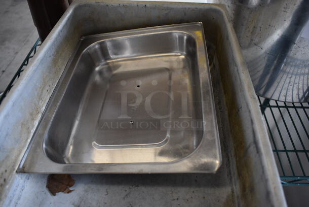 ALL ONE MONEY! Lot of 2 Metal Items; Lid and Bin! 13x21x5, 10.5x13x2.5 - Image 4 of 4