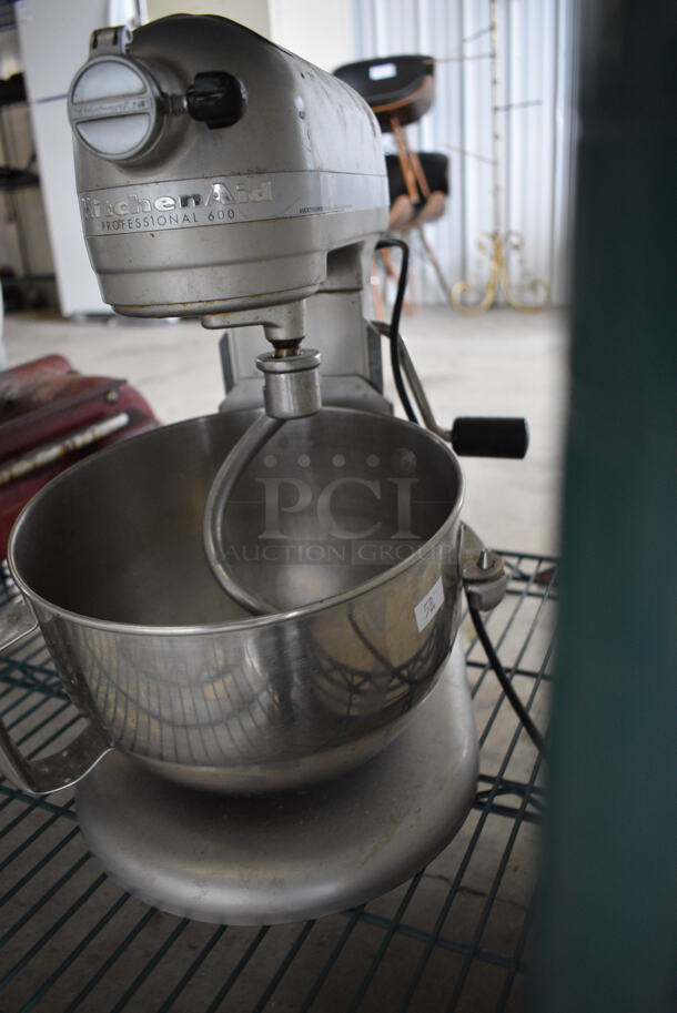 KitchenAid Model KP26M1XNP Metal Countertop 6 Quart Planetary Mixer w/ Mixing Bowl and Dough Hook. 10x14x16. Tested and Working! - Image 3 of 8