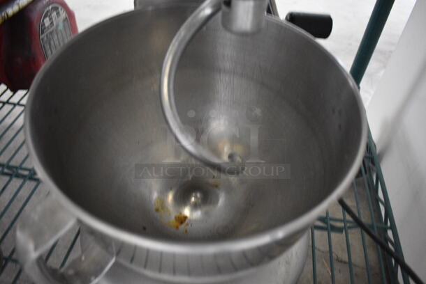 KitchenAid Model KP26M1XNP Metal Countertop 6 Quart Planetary Mixer w/ Mixing Bowl and Dough Hook. 10x14x16. Tested and Working! - Image 4 of 8
