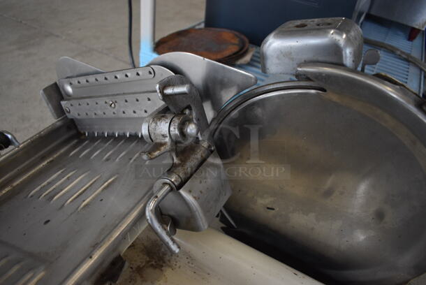 US Slicing Machine Metal Commercial Countertop Meat Slicer. 110 Volts, 1 Phase. 26x18x18. Tested and Working! - Image 4 of 8