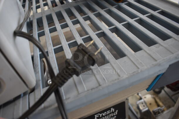 Sharp Model XE-A102 Countertop Cash Register w/ Keys! 13x14x9 - Image 7 of 8