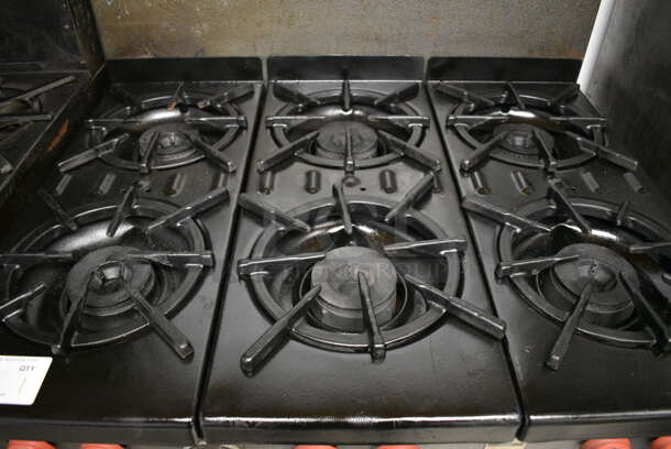 NICE! Franklin Chef Model GF1CO Metal Commercial Gas Powered 6 Burner Range w/ Lower Oven and Backsplash. 34x31x51 - Image 4 of 7