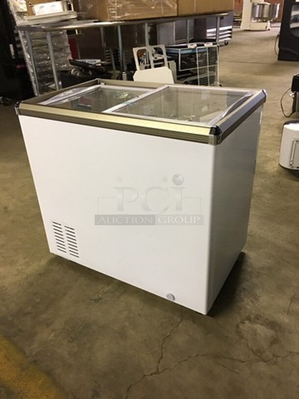 SWEET! LATE MODEL Omcan Commercial Chest Freezer Merchandiser! With 2 Sliding Top Doors! Model FRCN0200! 110V! Working When Removed!  - Image 4 of 8