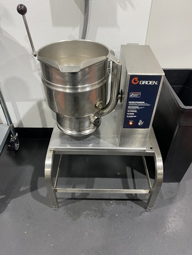GREAT! LATE MODEL Groen Commercial Electric Powered Tilting Kettle! With Table Base! All Stainless Steel! Model TDB20 Serial 80402! 208V 3Phase! On Legs! Working When Removed! - Image 1 of 11
