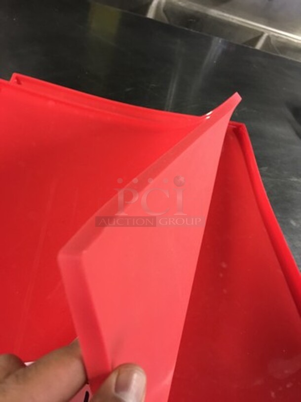 Silicone Baking Pans! 4 X Your Bid! - Image 2 of 4