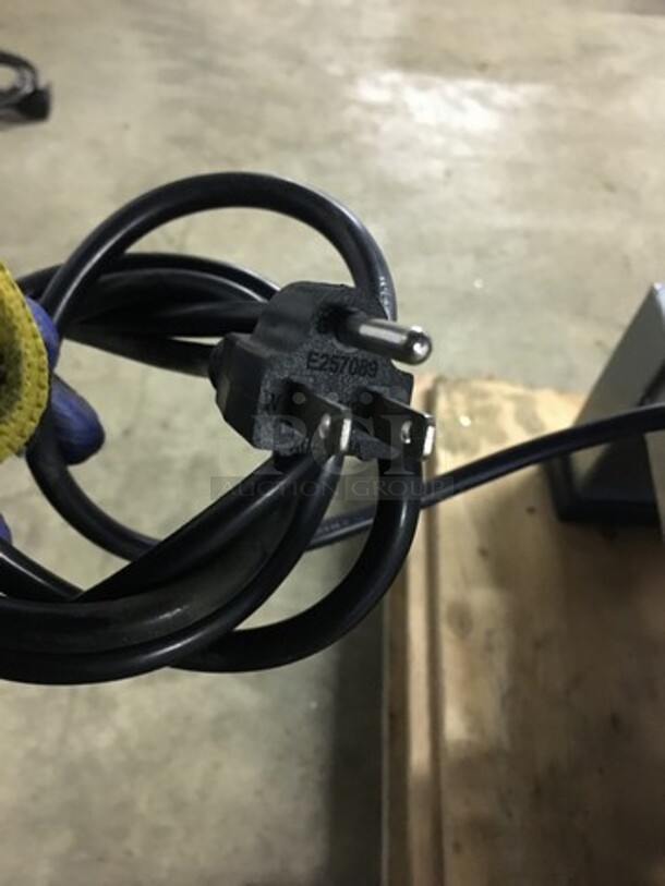 AMAZING! LATE MODEL 2019! Avantco Commercial Countertop 10 Quart Planetary Mixer! With Stainless Steel Bow & Bowl Guard! With Whip Attachment! Model MX10 Serial 27047410MX10! 120V! Working When Removed! - Image 8 of 8