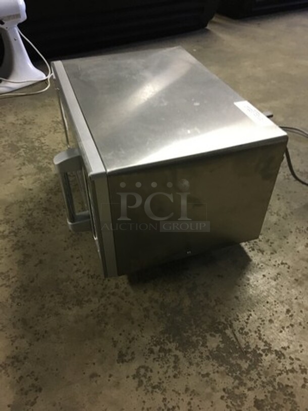 GREAT! Spectrum Countertop Microwave Oven! All Stainless Steel Body! With View Through Door! Model EMW1000ST Serial EMW1T020001780! 120V! Working When Removed! - Image 2 of 8