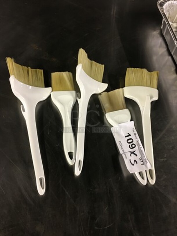 ALL ONE MONEY! Assorted Pastry Brushes!  - Image 5 of 5