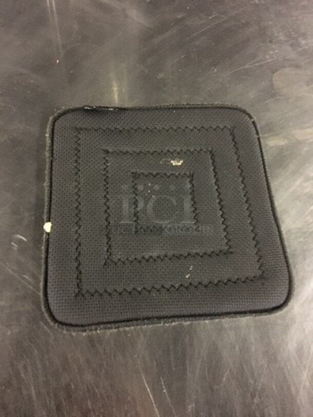 Heat Resistant Pot Holders! 6 X Your Bid! - Image 2 of 6