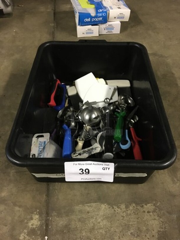ALL ONE MONEY! Miscellaneous Kitchen Utensils! Ice Cream Scoops & Food Holding Basket! - Image 1 of 3
