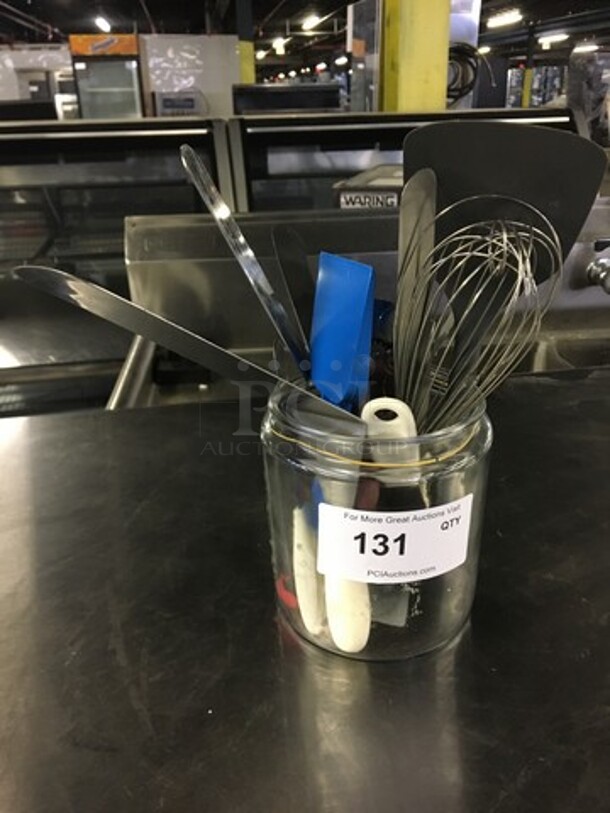 ALL ONE MONEY! Miscellaneous Kitchen Utensils! - Image 1 of 4
