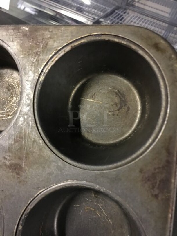 Metal 6 Hole Cupcake/Muffin Baking Pans! 5 X Your Bid! - Image 4 of 4