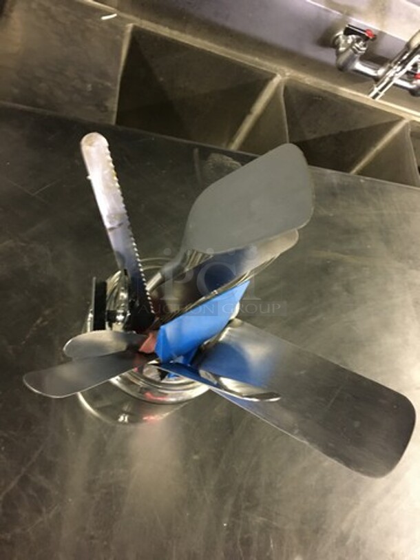 ALL ONE MONEY! Miscellaneous Kitchen Utensils! - Image 4 of 4