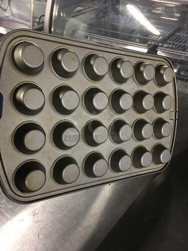 Metal 24 Hole Cupcake/Muffin Baking Pans! 2 X Your Bid! - Image 3 of 4