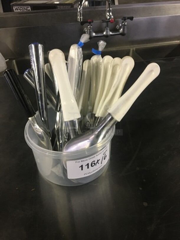 ALL ONE MONEY! Miscellaneous Kitchen Utensils!  - Image 4 of 4
