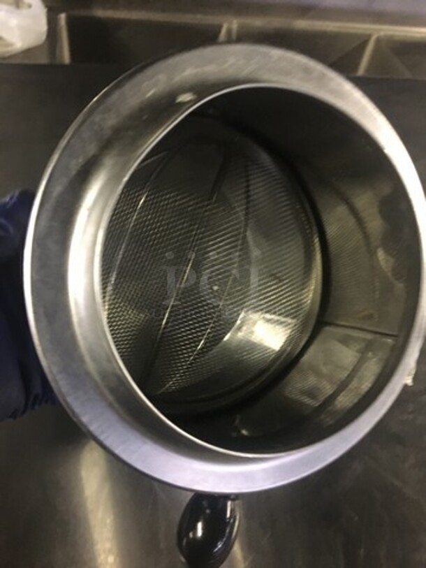 All Stainless Steel Flour Sifter!  - Image 3 of 6